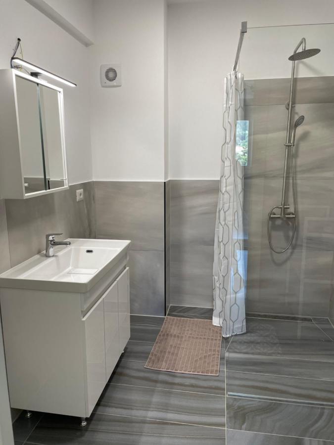 גורה הומורולווי Apartament - Housing21 מראה חיצוני תמונה